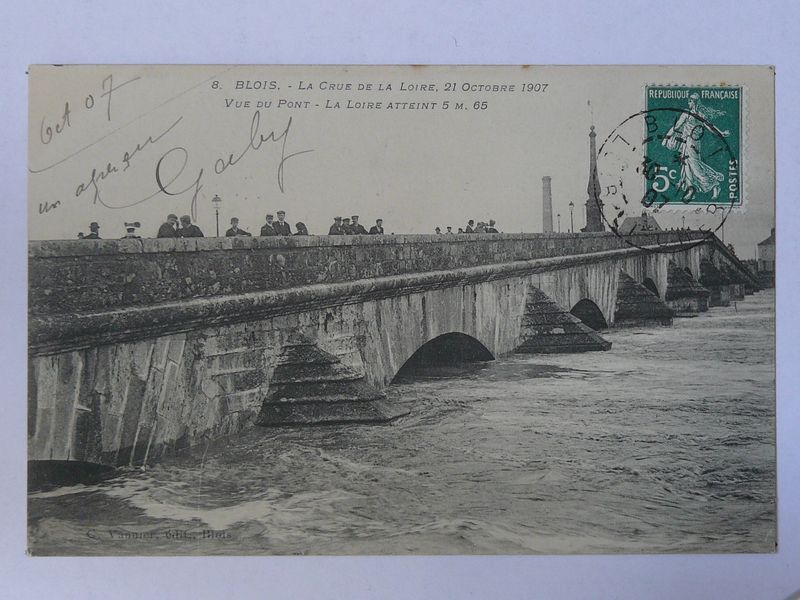 Blois, crue vue du pont